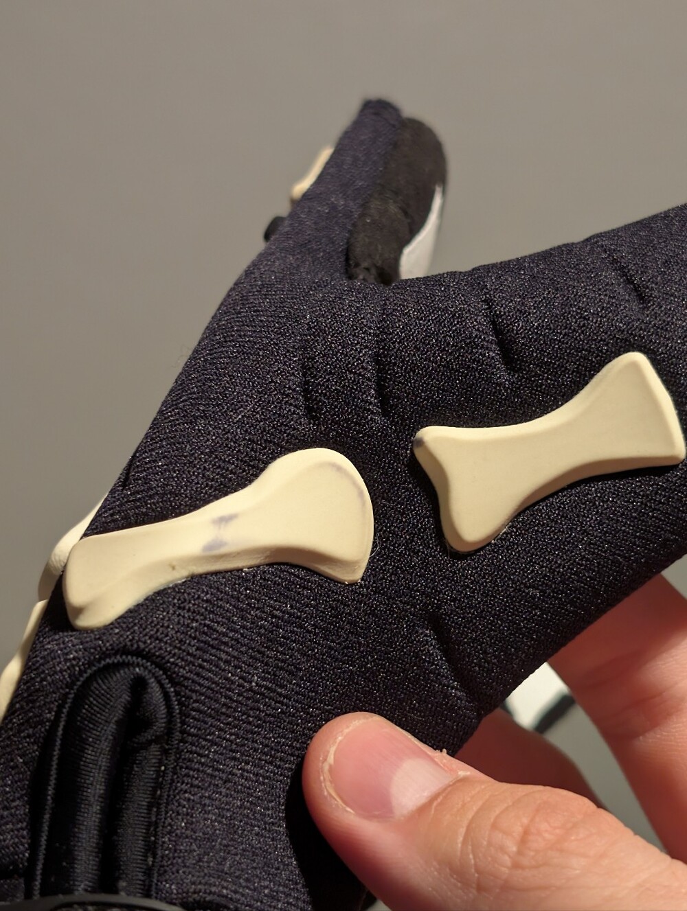 Death Grip Gloves - Black / White LX - Picture 3 of 3